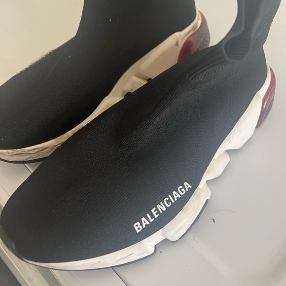 Barely used size 8 - Picture 1 of 4
